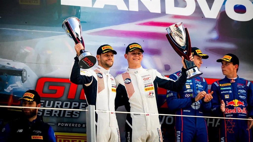 Buus og Birch på podiet i Zandvoort.
(Foto: Lionspeed GP)